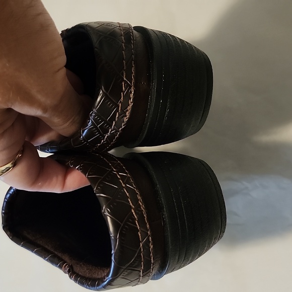 NWOT Women's Size 7 Easy Street to Comfort Wave Brown Mules - Picture 4 of 10